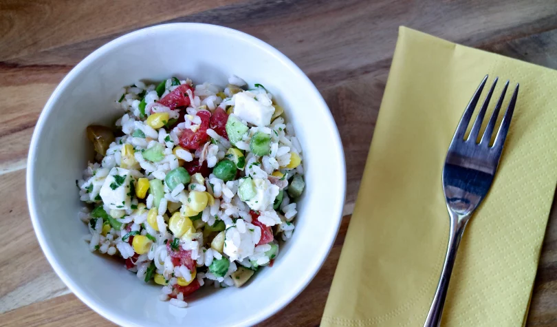  Zeytinyağlı Pirinç Salatası Tarifi Nasıl Yapılır?