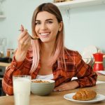 Sağlıklı Kahvaltı: Güne Enerjik Bir Başlangıç için İpuçları ve Tarifler